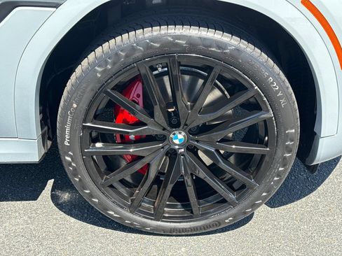 Used 2024 BMW X6 xDrive40i w/ Premium Package AWD/4WD image 7