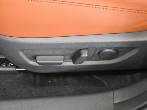 New 2025 MAZDA CX-30 Carbon image 11