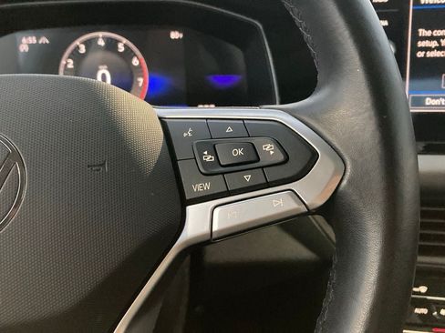 Used 2025 Volkswagen Jetta SE FWD image 16