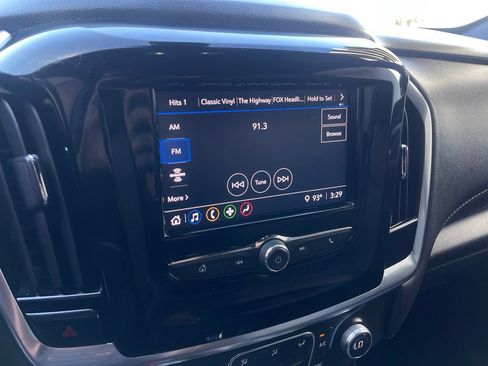 Used 2023 Chevrolet Traverse LT w/ LPO, Cargo Package FWD image 14
