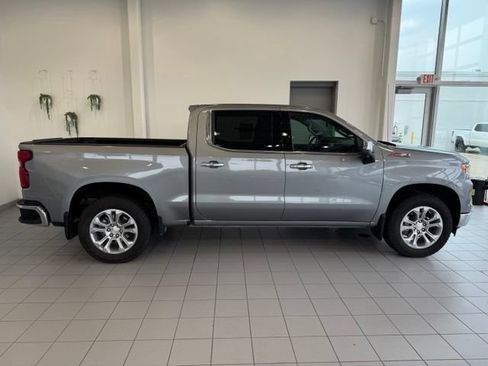Used 2025 Chevrolet Silverado 1500 LTZ AWD/4WD image 38