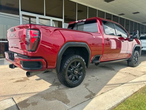 Used 2024 GMC Sierra 2500 AT4 w/ AT4 Premium Plus Package AWD/4WD image 7