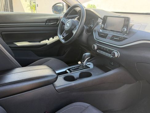 Used 2023 Nissan Altima 2.5 S FWD image 14