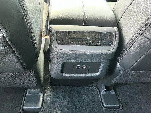 Certified 2025 Nissan Pathfinder SL AWD/4WD image 25