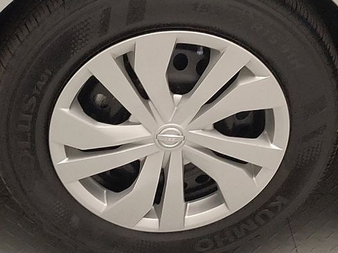 Used 2025 Nissan Versa S w/ Trunk Package FWD image 31