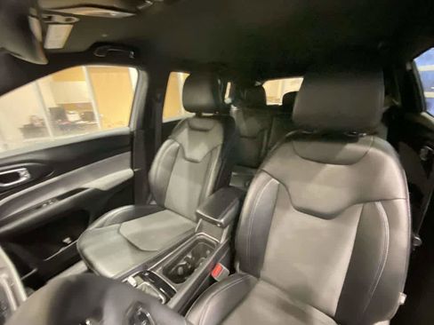 Used 2024 Jeep Compass Latitude image 14