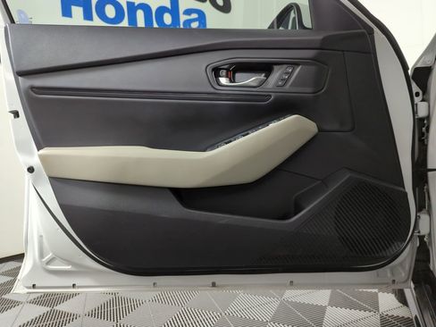Certified 2024 Honda Accord EX-L image 9
