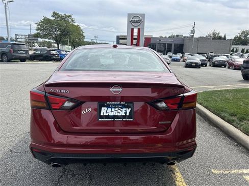 Certified 2024 Nissan Altima 2.0 SR image 27