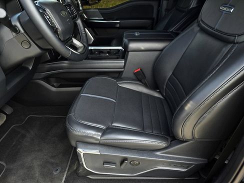 Used 2025 Ford F350 Platinum AWD/4WD image 29