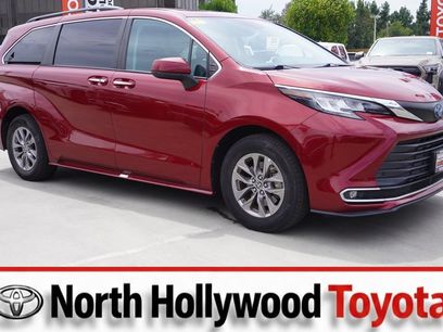 Certified 2023 Toyota Sienna XLE