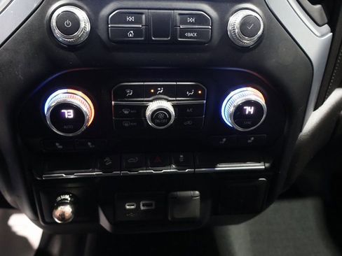 Used 2022 GMC Sierra 1500 Elevation image 34