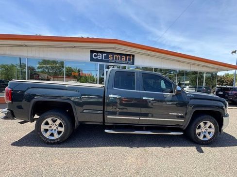 Used 2017 GMC Sierra 1500 SLT w/ SLT Preferred Package AWD/4WD image 8