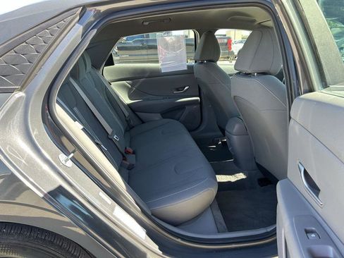 Used 2024 Hyundai Elantra SEL image 27