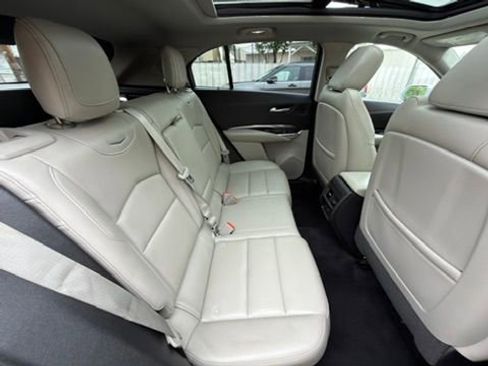 Used 2019 Cadillac XT4 Luxury w/ Cold Weather Package AWD/4WD image 28