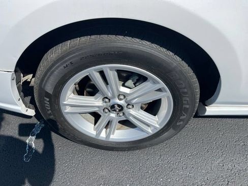Used 2014 Ford Mustang Coupe RWD image 21