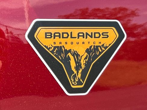 Used 2026 Ford Bronco Badlands AWD/4WD image 2