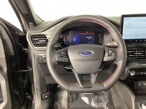 Used 2024 Ford Escape ST-Line w/ Tech Pack #1 AWD/4WD image 18