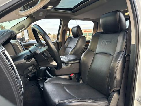 Used 2017 RAM 1500 Laramie w/ Convenience Group image 15