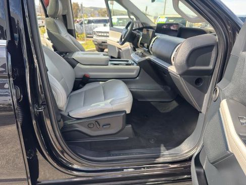 Certified 2025 Ford Expedition Max Active AWD/4WD image 32