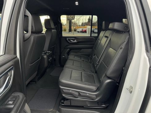 Used 2023 Chevrolet Suburban LT image 30