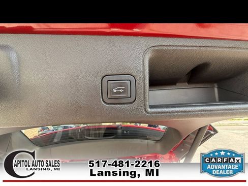 Used 2019 GMC Terrain SLE w/ Driver Convenience Package AWD/4WD image 18