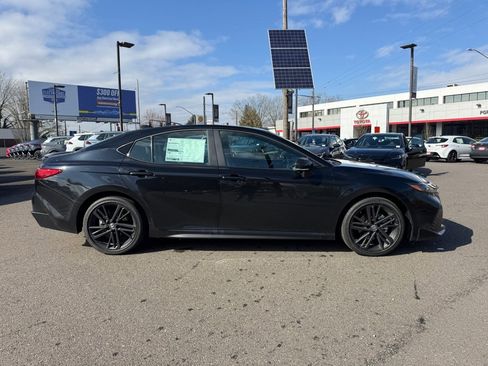 New 2026 Toyota Camry Hybrid image 10