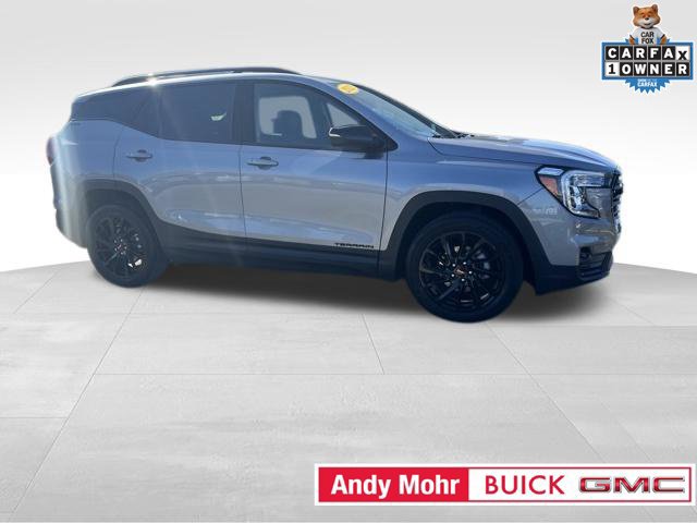 Used 2023 GMC Terrain SLT w/ Tech Package FWD image 15