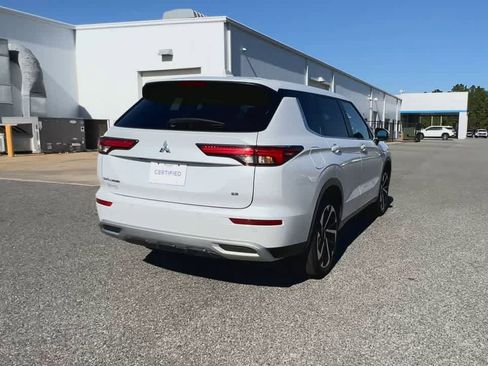 Used 2024 Mitsubishi Outlander SE image 8