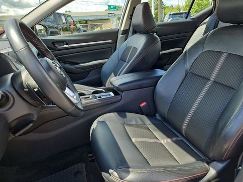 Used 2025 Nissan Altima 2.5 SR AWD/4WD image 16