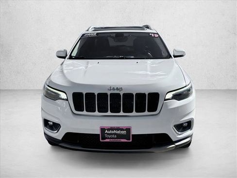 Used 2019 Jeep Cherokee Limited w/ Trailer Tow Group AWD/4WD image 2