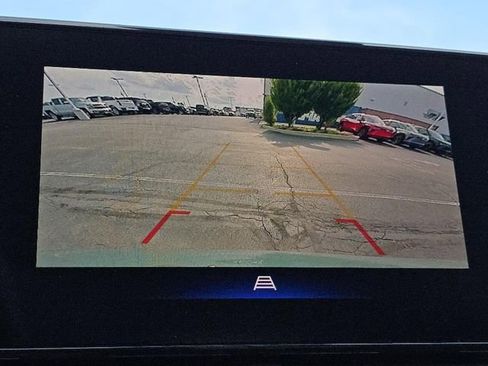 Certified 2025 Chevrolet Trax LT w/ Driver Confidence Package image 6