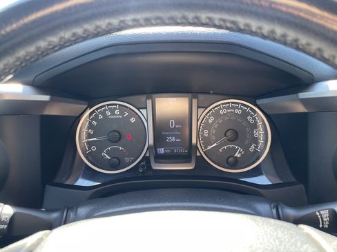 Used 2019 Toyota Tacoma Limited image 14