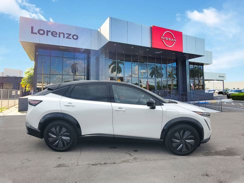 Used 2025 Nissan Ariya AWD image 4