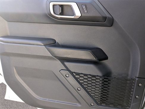 Used 2025 Ford Bronco Big Bend image 16