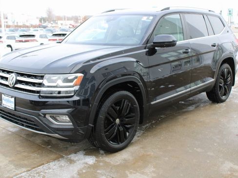 Used 2019 Volkswagen Atlas SEL image 3