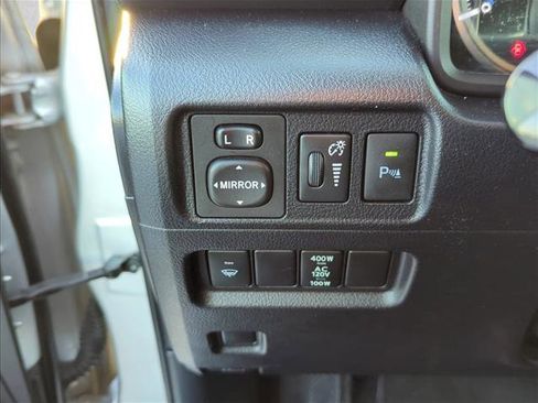 Used 2018 Toyota 4Runner Limited image 13
