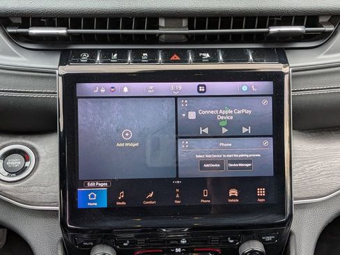 Used 2021 Jeep Grand Cherokee L Limited image 19