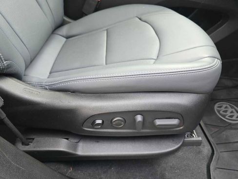Used 2023 Buick Enclave Premium w/ Experience Buick Package image 32