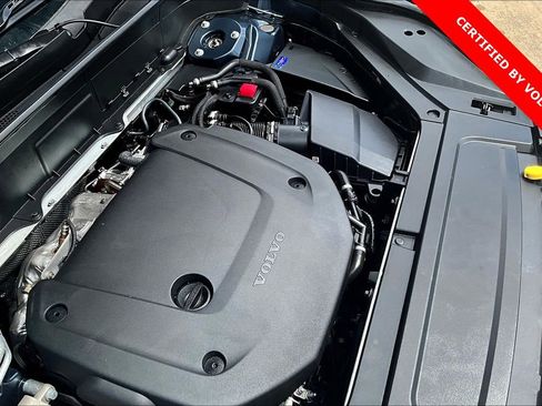 Certified 2023 Volvo XC90 B6 Plus image 43