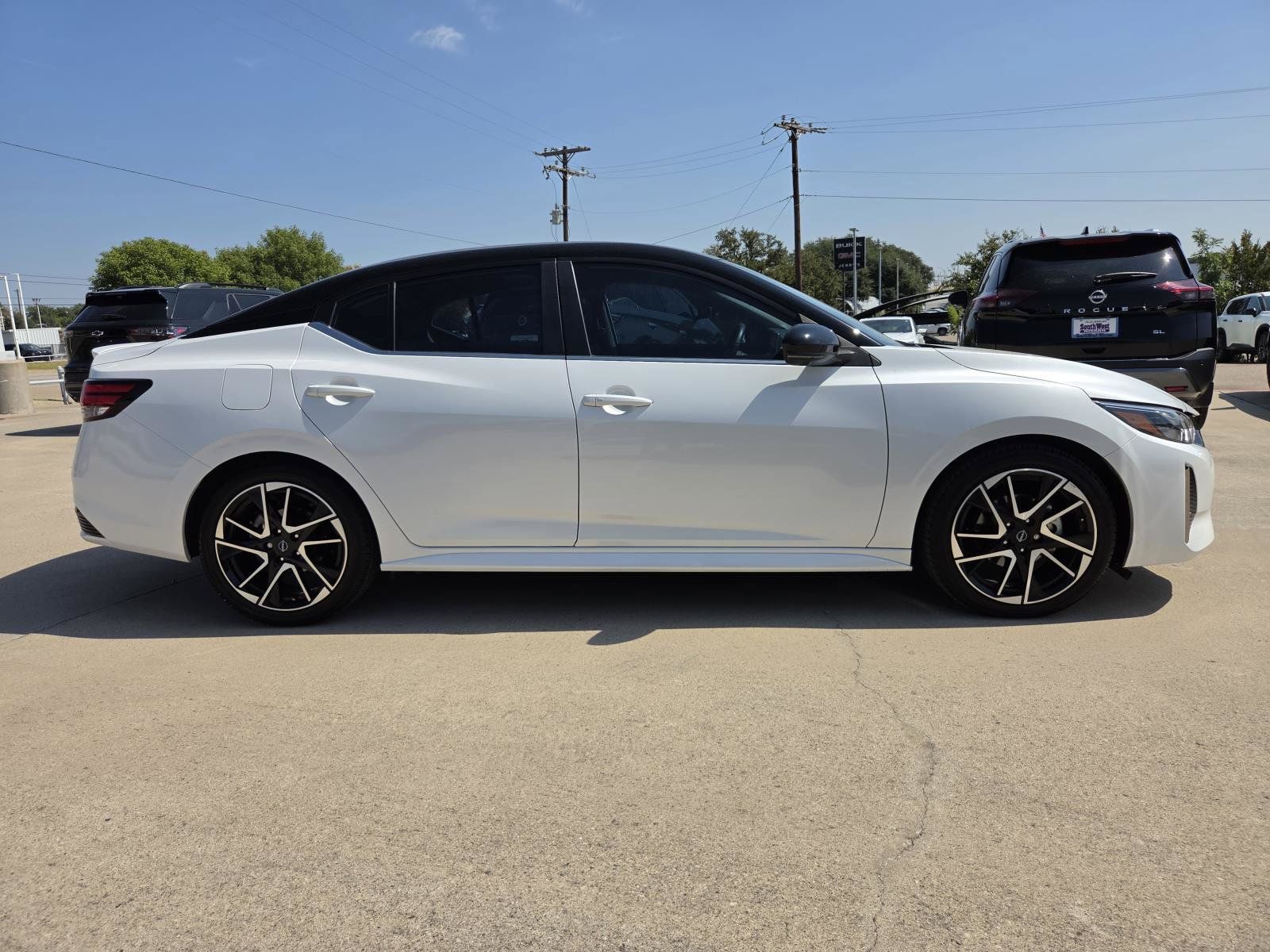 Certified 2024 Nissan Sentra SR w/ SR Premium Package FWD image 4