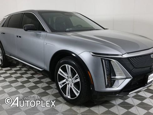 Used 2024 Cadillac Lyriq Tech RWD image 3