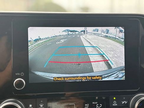Used 2023 Toyota Highlander L FWD image 20
