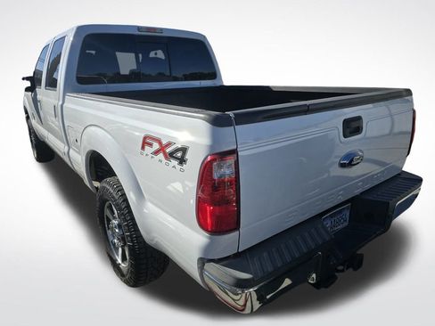 Used 2015 Ford F250 Lariat w/ Lariat Interior Package image 7