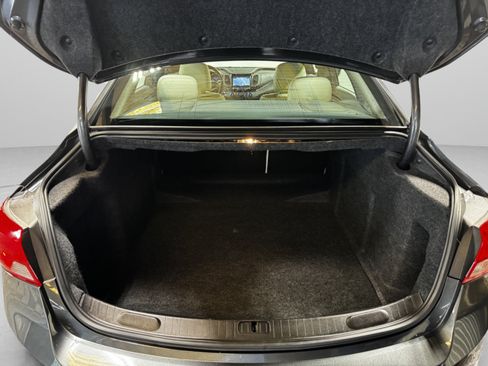 Used 2018 Chevrolet Impala Premier FWD image 39