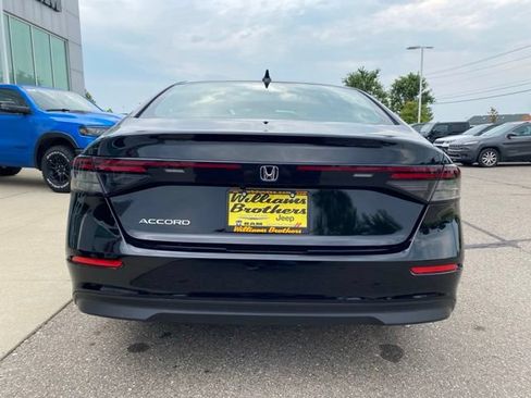 Used 2023 Honda Accord EX image 6