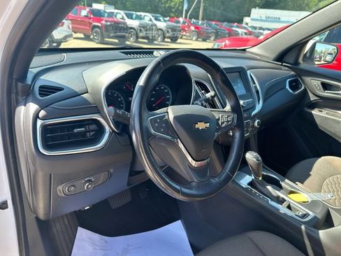 Used 2018 Chevrolet Equinox LT FWD image 12