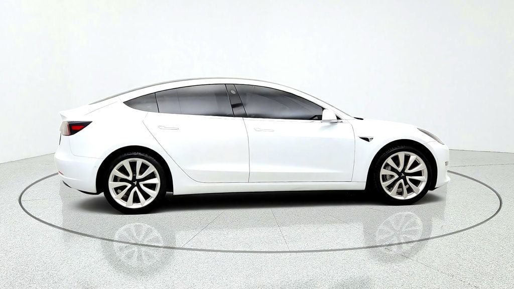 Used 2018 Tesla Model 3 Long Range AWD/4WD image 4