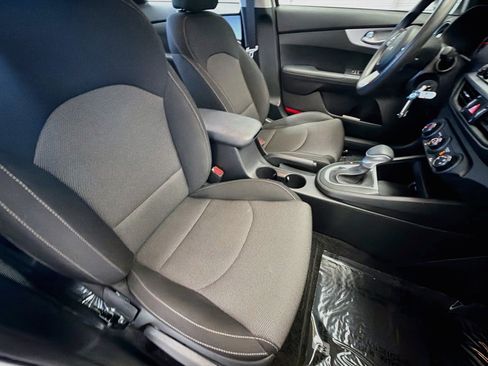 Used 2024 Kia Forte LXS FWD image 15