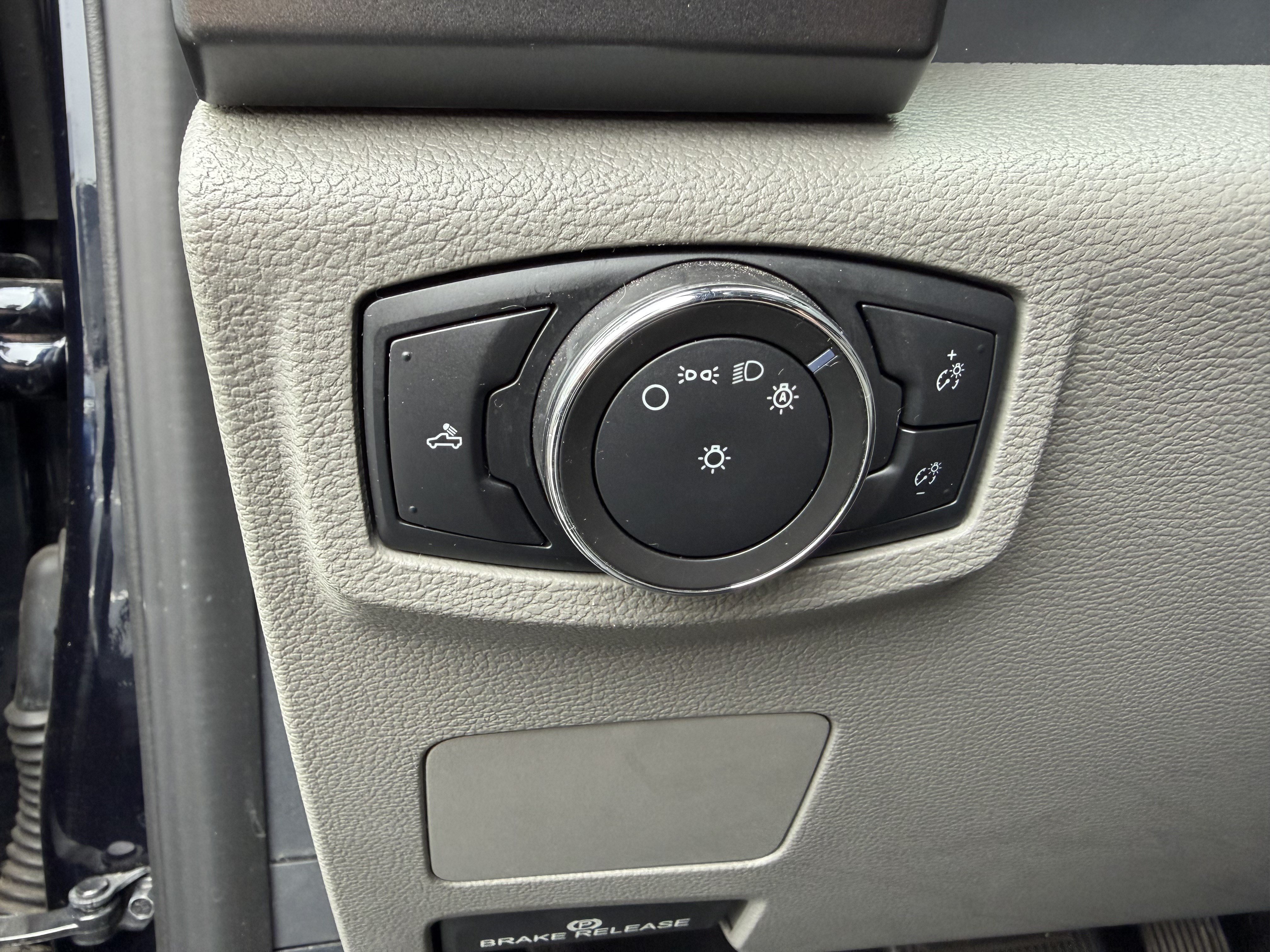 Used 2022 Ford F250 4x4 Crew Cab Super Duty image 15