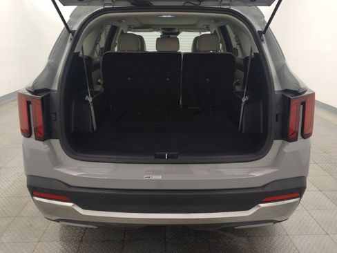 Used 2024 Kia Sorento S w/ Panoramic Sunroof Package FWD image 29